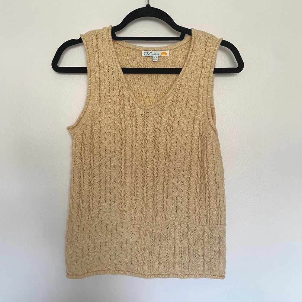 C&C California Sweater Vest‎ Women XS Yellow Cable Knit V-Neck preppy Soft Girl